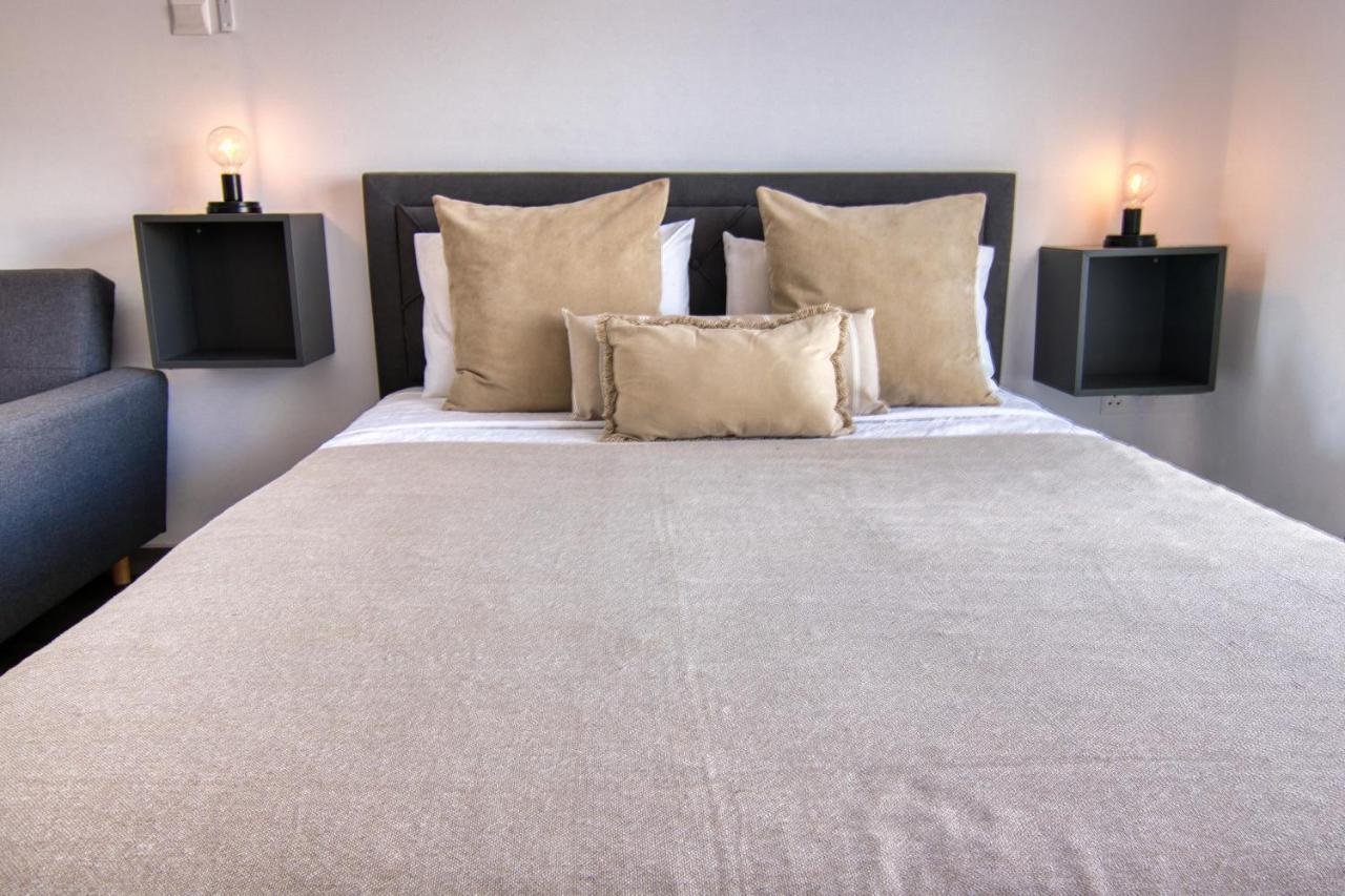 Phaedrus Living: Seaside Luxury Flat Athina 117 Apartament