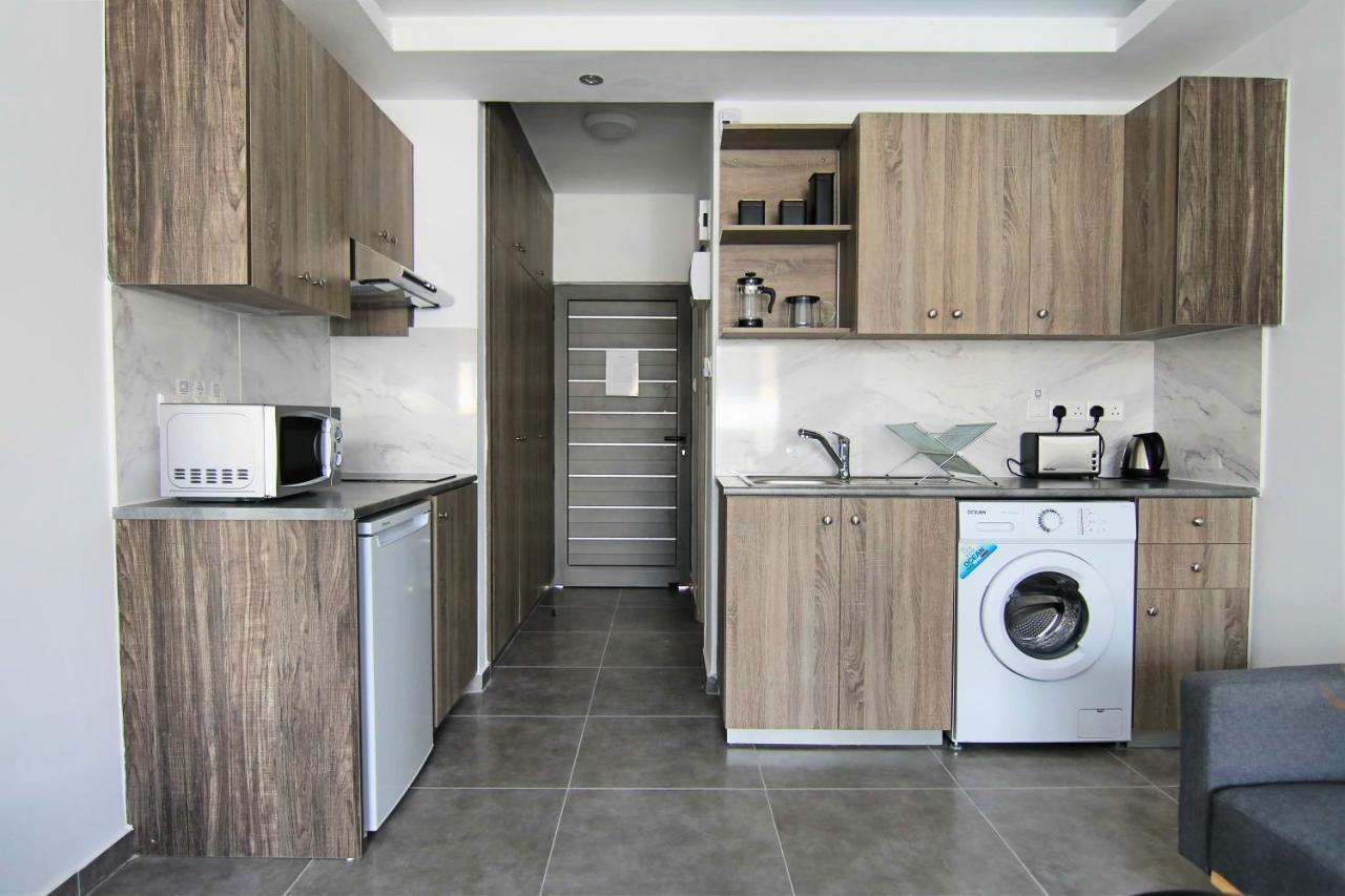 Phaedrus Living: Seaside Luxury Flat Athina 117 Apartament